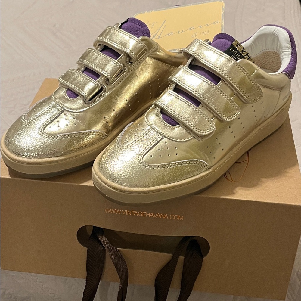 Vintage Havana Adult Gold Sneakers with Purple Accents
